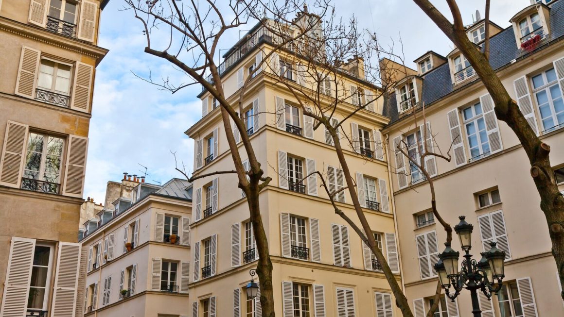 Immobilier 2024 : chute des prix, Paris et Nice résistent !