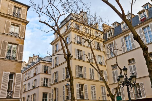 Immobilier 2024 : chute des prix, Paris et Nice résistent !